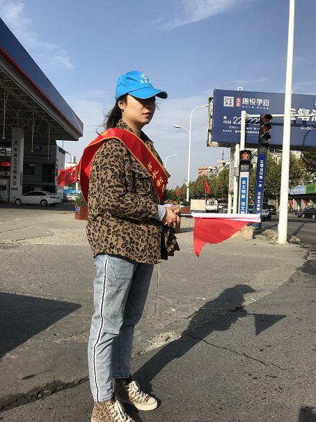 公司开展 “路段长制”志愿者活动