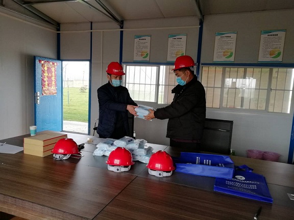向滁州市红庙二站项目部发放防疫物资